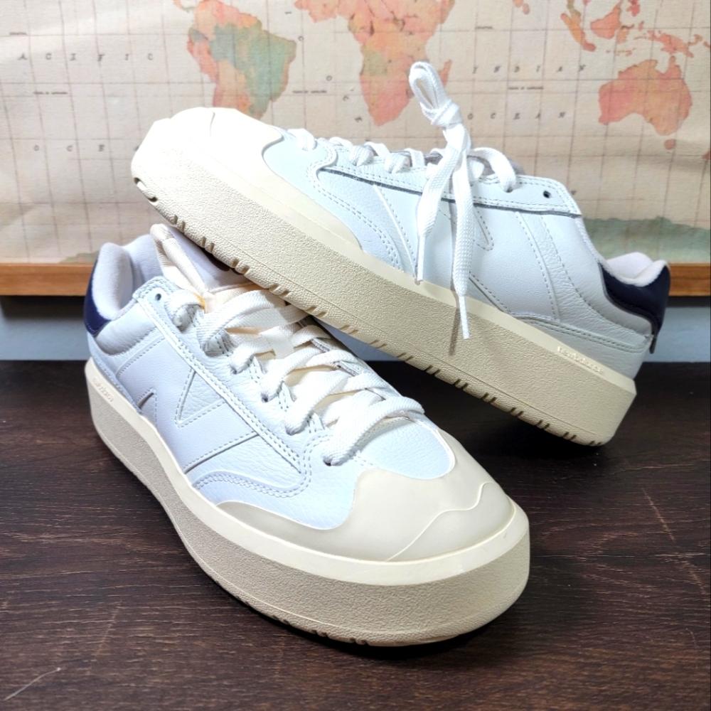 BRAND *NEW* New Balance White Dark Mercury Lilac Chalk Women's Size 9.5 *UNISEX